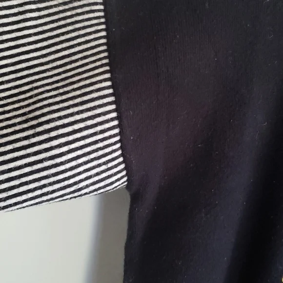 Goofy Sweater - Picture 3 of 4